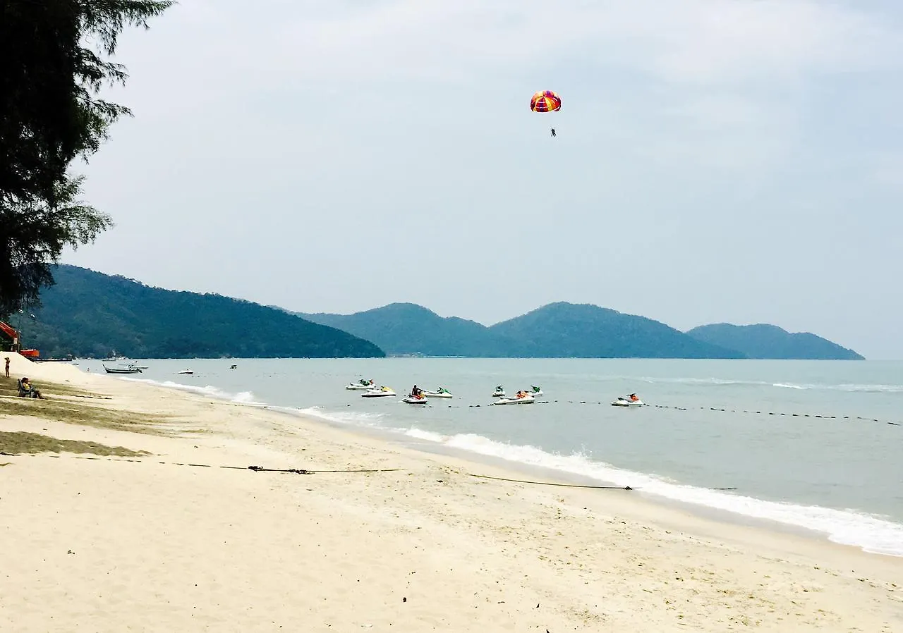 By The Sea Suite,Batu Ferringhi Apartment